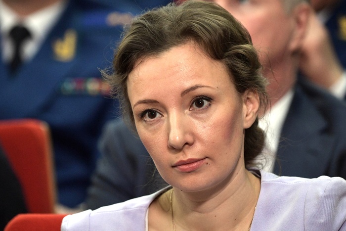 Анну Кузнецову осудили за высказывание по делу 5-летней девочки из медцентра