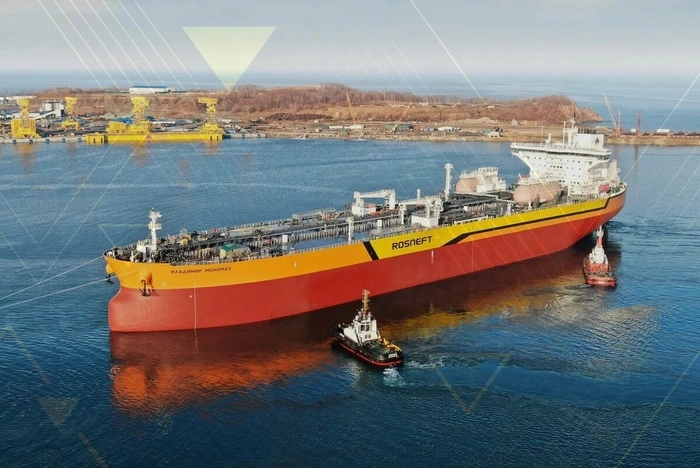 Первый российский супертанкер класса «Афрамакс» передан «Роснефти»
