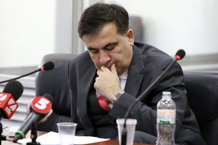 Саакашвили выдворили с Украины перед допросом о расстрелах на Майдане