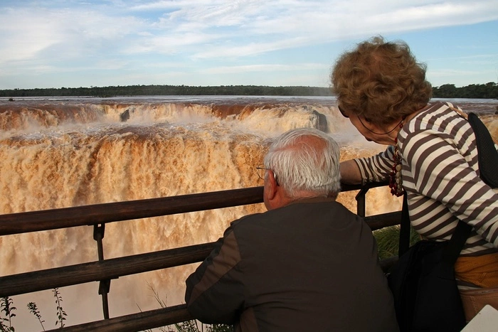 В октябре пассажиры старше 60 лет смогут путешествовать за половину стоимости