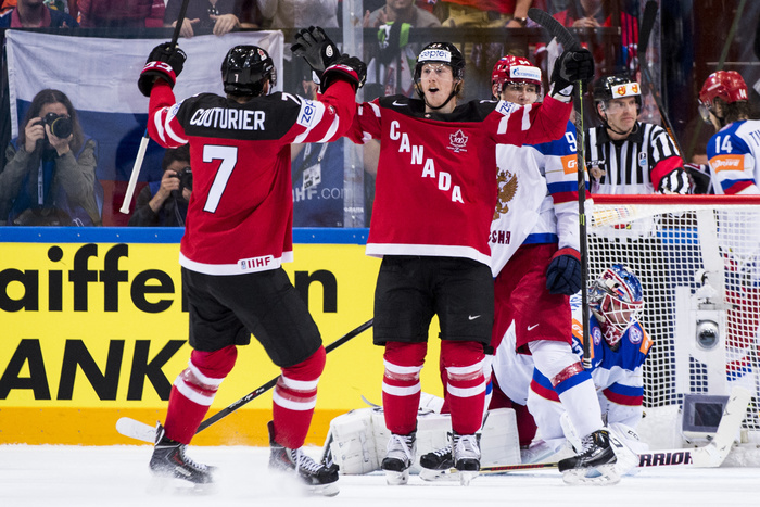 Песков прокомментировал игру российской сборной по хоккею с канадцами