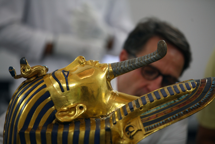 Сотрудники Каирского музея пойдут под суд за отломанную бороду Тутанхамона