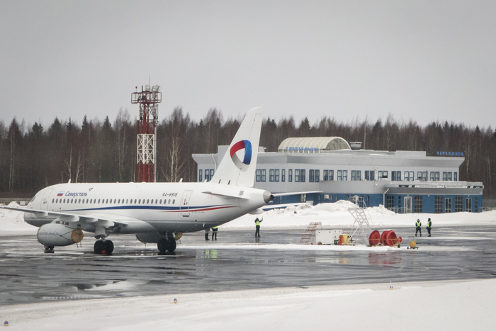 Соловьев вступился за пассажиров Superjet, спасавших свой багаж