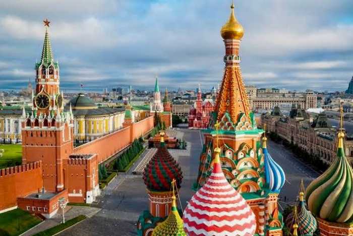 МИД в открытке ко дню России напомнил о просьбе не расширяться на восток