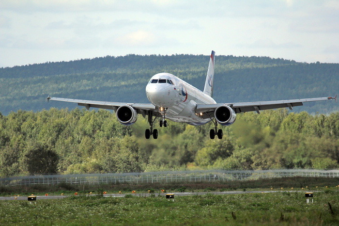 «Уральские авиалинии» на сутки задержали рейс из Крыма в Екатеринбург