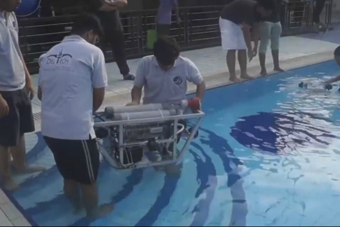 Студенты ДВФУ победили на международном турнире по подводной робототехнике