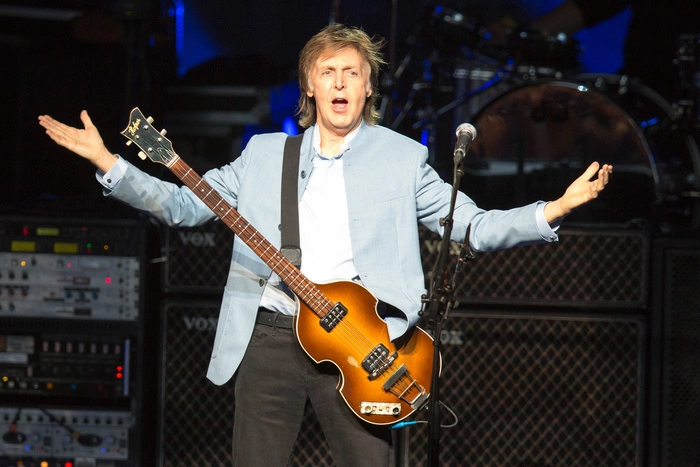 Пол Маккартни в честь 75-летия получил королевский подарок