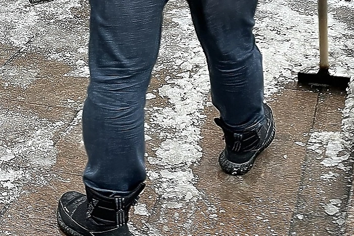 Администрация Екатеринбурга признала нехватку ресурсов для уборки снега