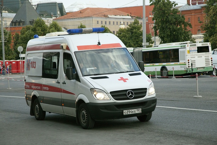 Медведев выделил Свердловской области новые машины скорой помощи
