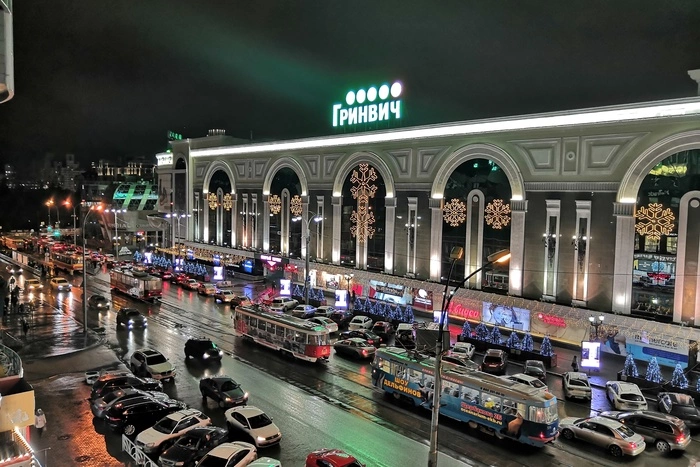 Из-за ДТП на Радищева — 8 Марта в обе стороны встали трамваи