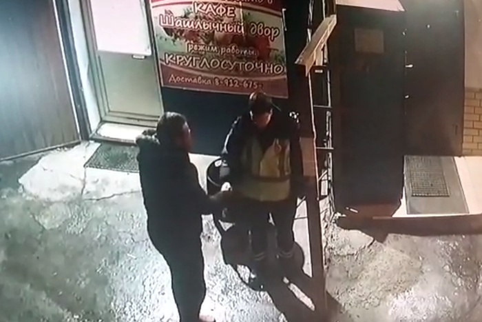 В Екатеринбурге инспектора ГИБДД поймали на получение взятки от пьяного водителя