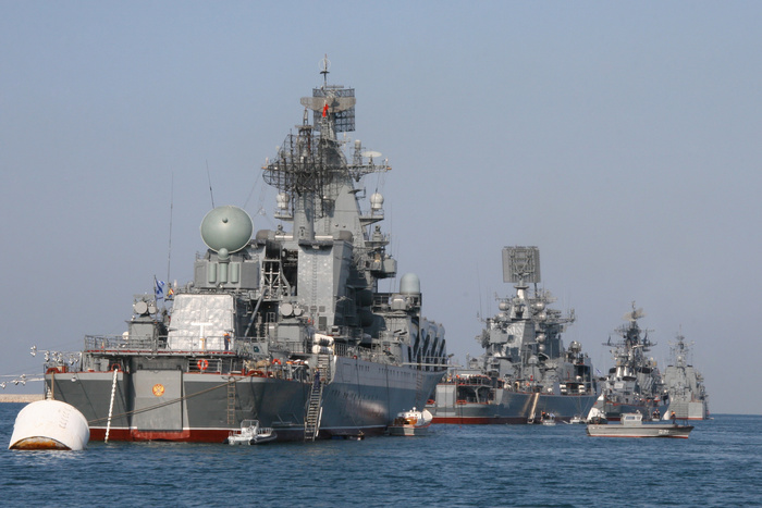 «Адмирал Григорович» ударил «Калибрами» по террористам в Сирии