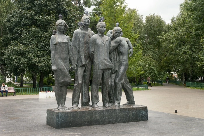 Уральские молодогвардейцы поздравили с 23 февраля «оккупантов»