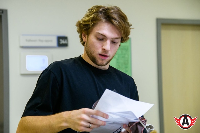 Голкипера «Автомобилиста» с женой обокрали во Франции во время медового месяца