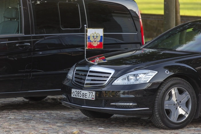 ВЦИОМ поднял рейтинги Путина и Медведева