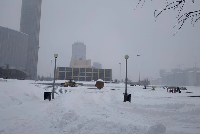 Режим снегопада для коммунальных служб сохранится в течение всей пятницы