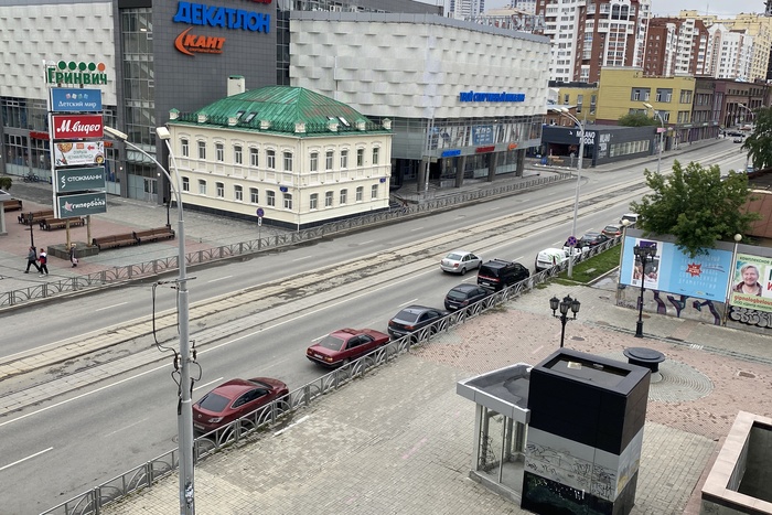 Екатеринбуржцев снова стали штрафовать за парковку в неположенном месте