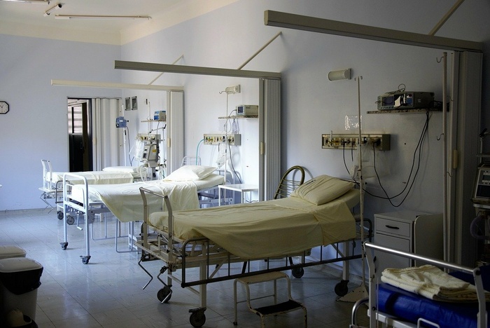 «Надо всё бросить ради них»: в екатеринбургской больнице в первую очередь лечат VIP-пациентов