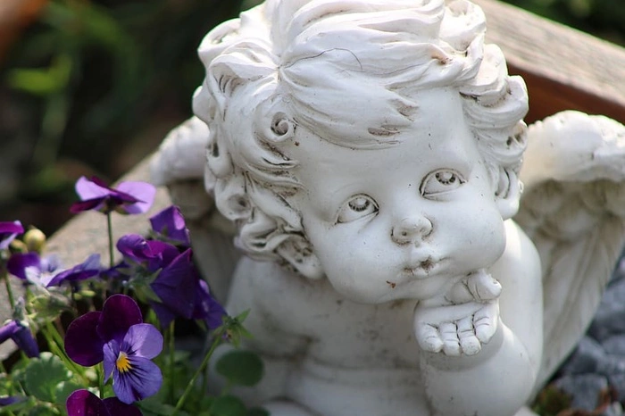 Дополнительные автобусы к трем кладбищам запустят сегодня в Екатеринбурге