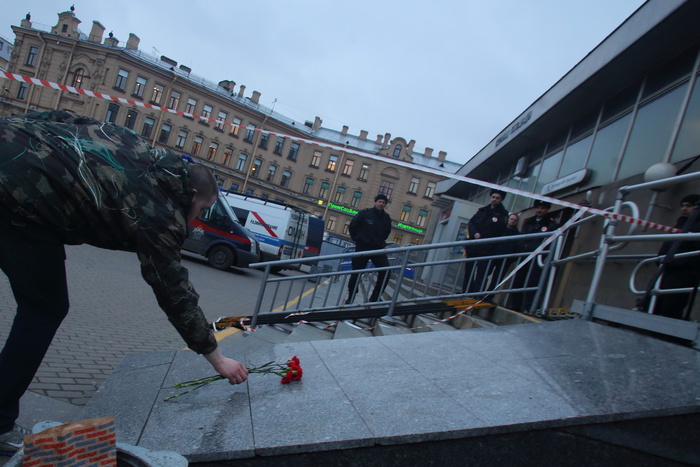 Дуров обвинил ФСБ в спекуляции на теме теракта в Петербурге