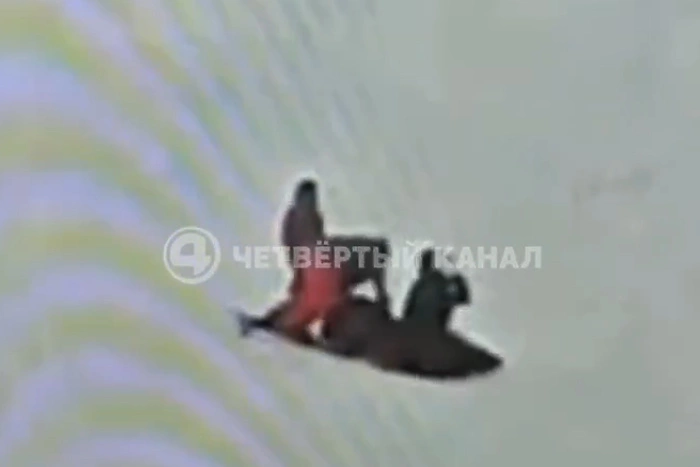 На Уктусе отдыхающий на горе мужчина зверски избил ребенка на снегокате