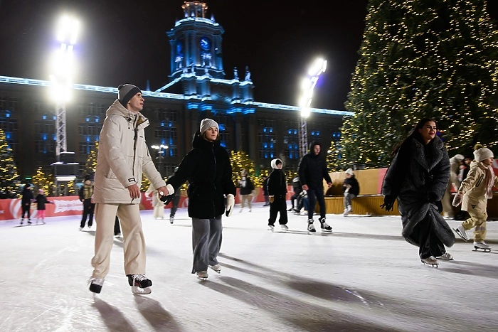 Где бесплатно покататься на коньках в Екатеринбурге