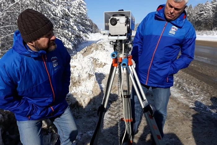 Сотрудники ГИБДД рассказали о законности использования передвижных камер на дорогах