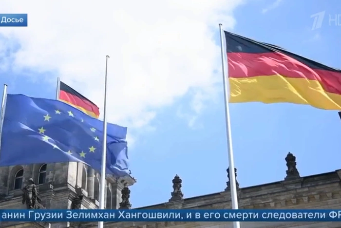 Захарова рассказала, как западные посольства «вербуют» россиян