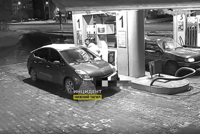 Свердловчанин избил на заправке женщину