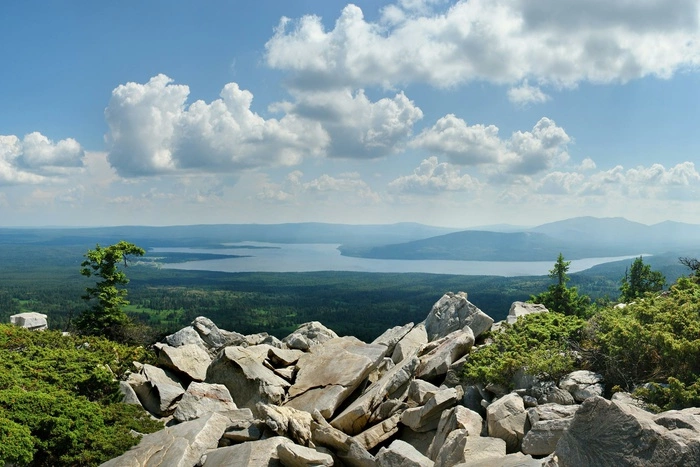 Урал кормит всю страну? Горы старые? Где тут искать золото Колчака?