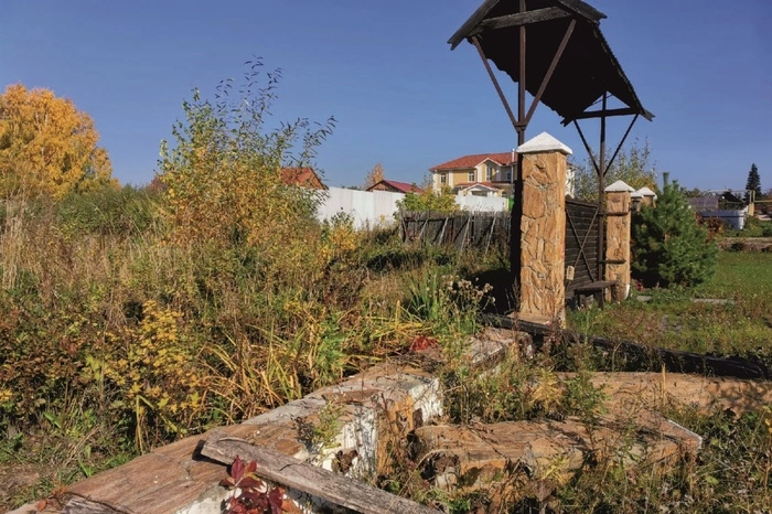 Приставы принудили частника сломать забор, мешавший свободному проходу людей к Шарташу