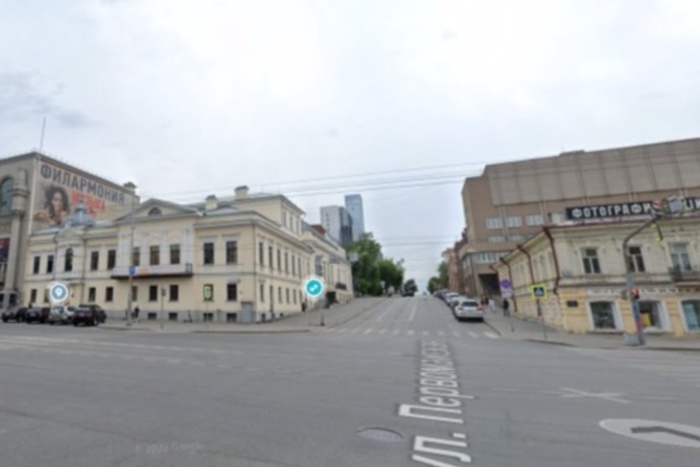 В Екатеринбурге изменят правила проезда опасного перекрестка в центре
