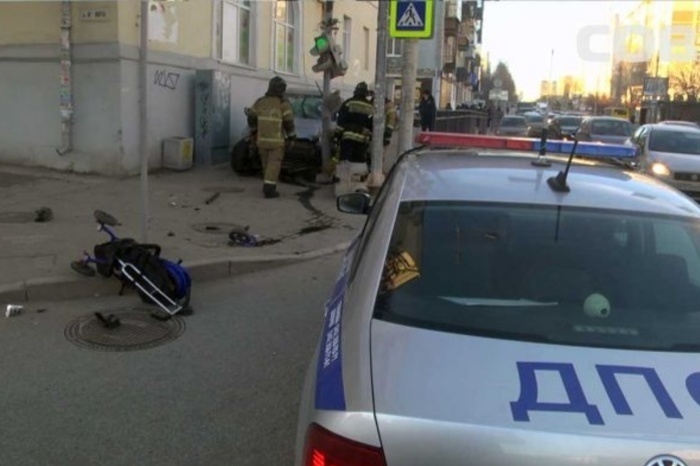 Сегодня в Екатеринбурге вынесут приговор водителю Honda, сбившего трех человек на Фурманова