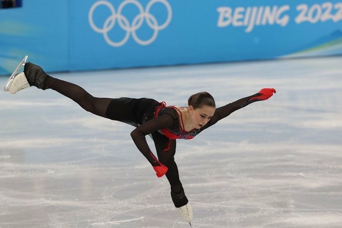 Федерация фигурного катания: Камила Валиева не отстранена от дальнейшего участия в Играх в Пекине