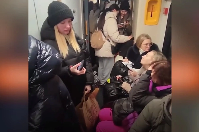 Женщина с пятью детьми купила билет в несуществующий вагон «Орлана»