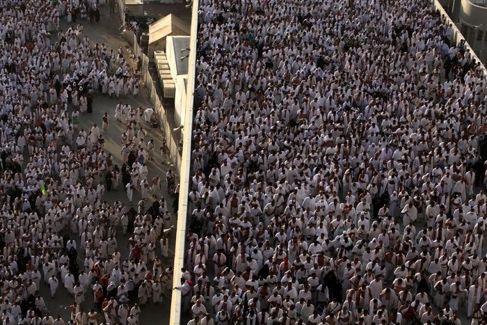 СМИ назвали причину давки в окрестностях Мекки