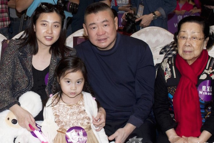 Владелицей самого дорогого бриллианта в мире стала семилетняя китаянка