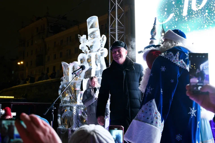 Мэр Орлов лично открыл ледовый городок на Плотинке (ФОТО)