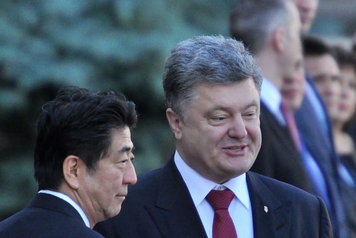 Порошенко назвал российский кредит в $3 млрд «взяткой Януковичу»