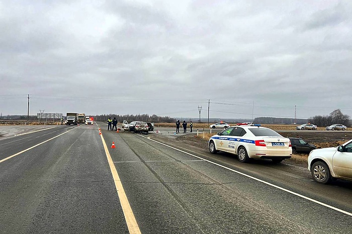На свердловской трассе в страшной аварии погибли два человека