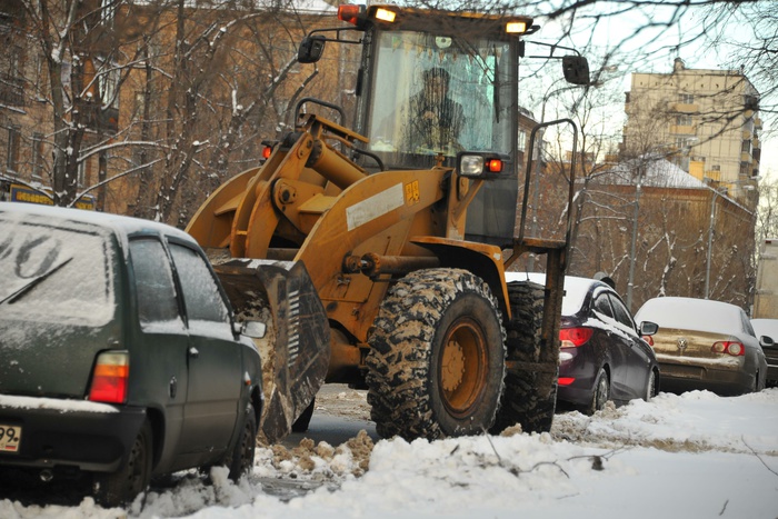 Мэрия Екатеринбурга отмечает пассивность ГИБДД в содействии снегоуборке