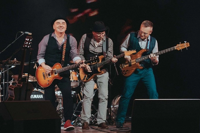 Группа «Чайф» выступит в пустом Теле-Клубе