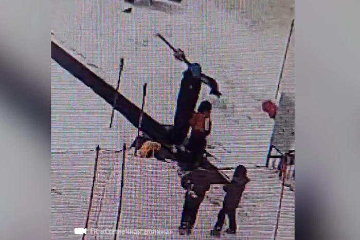 Момент удушения ребенка на уральском горнолыжном на попал на видео