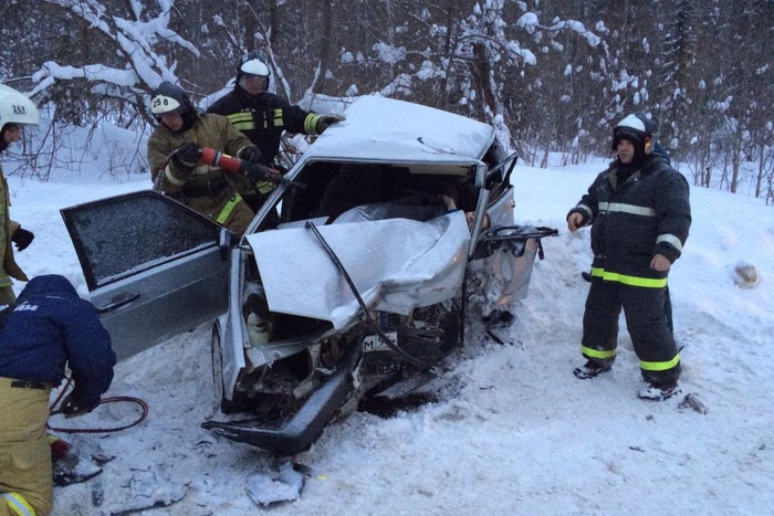 Два человека погибли по вине пьяного водителя Toyota Camry на Урале