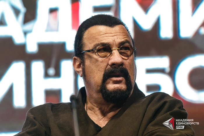 «Россия и США могли быть великими союзниками»: Стивен Сигал провёл фестиваль айкидо в Екатеринбурге