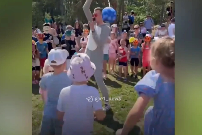 В Екатеринбурге дети атаковали ТРЦ, притворившись животными