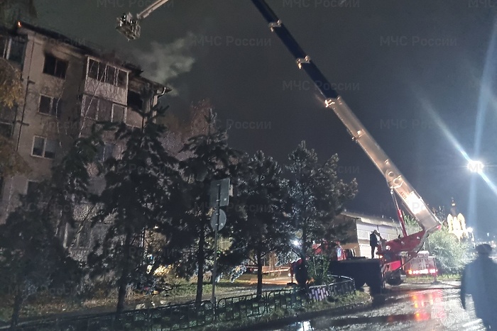 В Красноярском крае из-за уснувшей с сигаретой женщины сгорела пятиэтажка