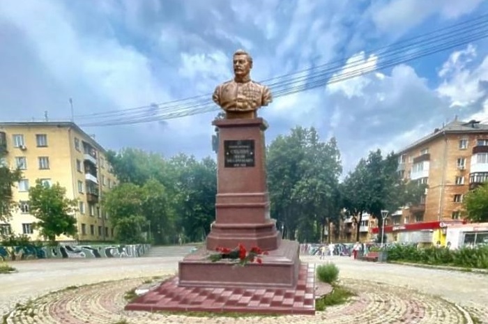 Власти Екатеринбурга отказали грузинскому обществу в установке бюста Сталина