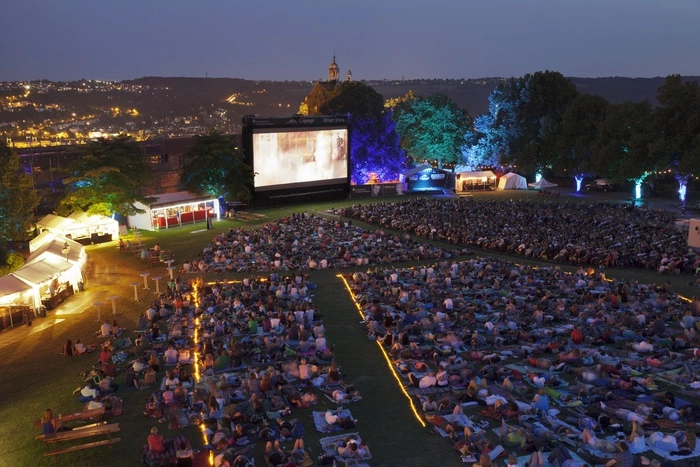Фильмы под открытым небом увидят свердловчане в рамках акции «Ночь кино»