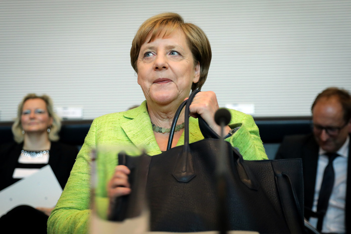 Меркель рассказала о своем ритуале в отелях